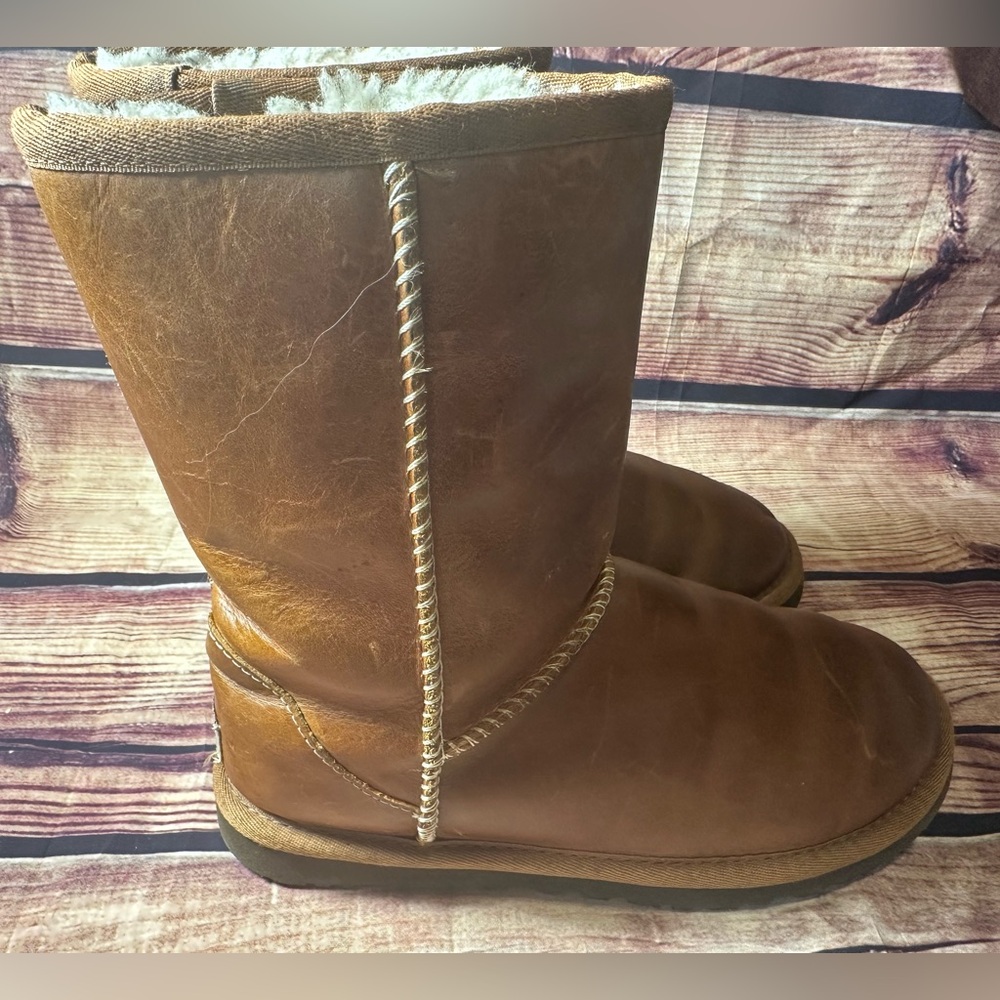 UGG Women's Size 5 Classic Brown 9" Leather Boots